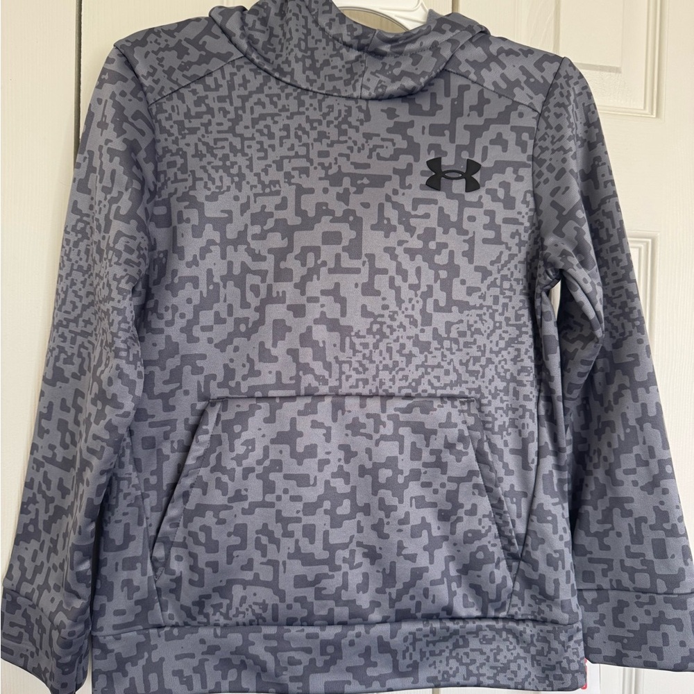 Under Armour kids Charcoal Hoodie size small 7-8